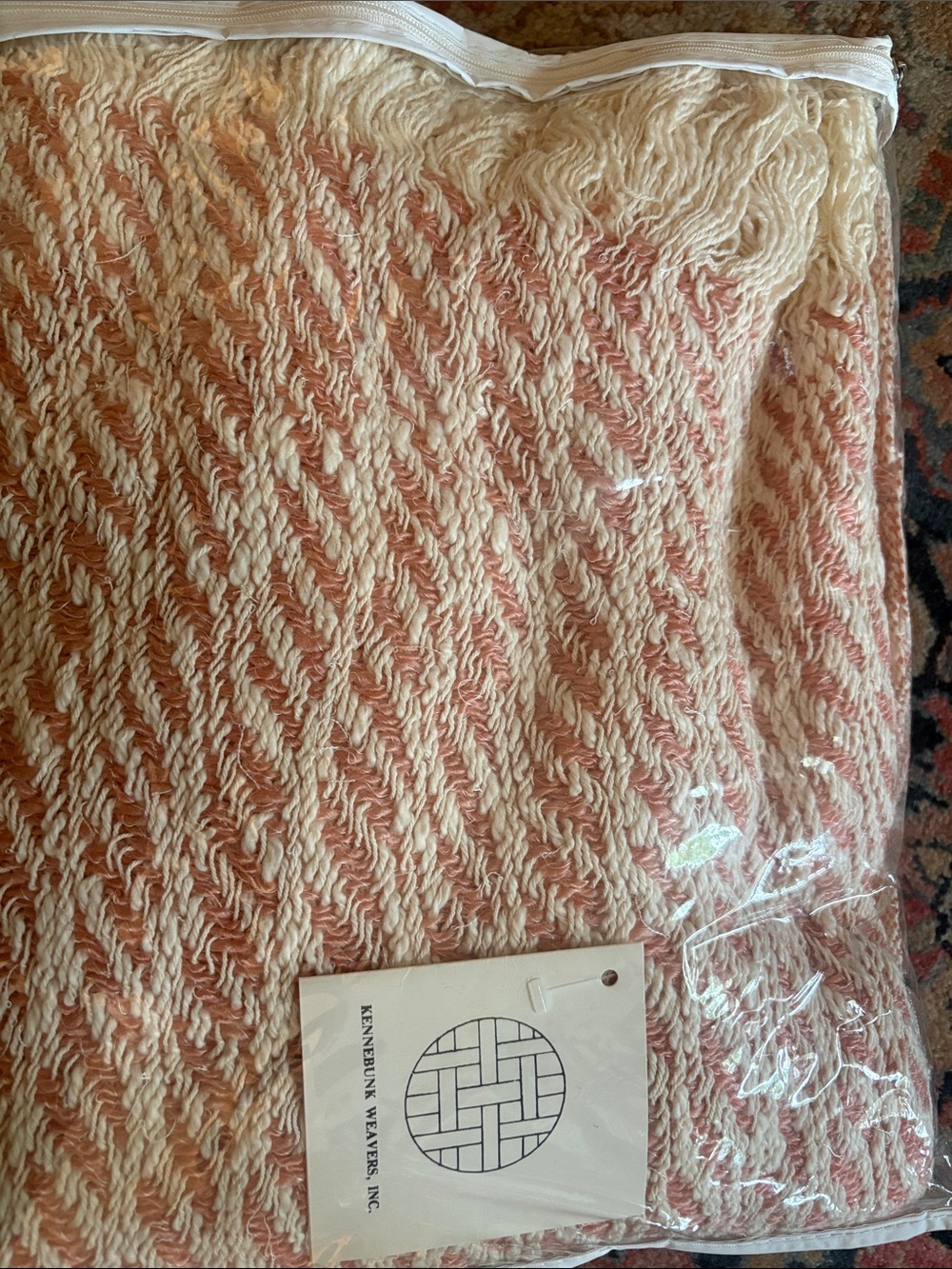 New Kennebunk Weavers Textured Peach and Cream Woven Fringed Throw Blanket